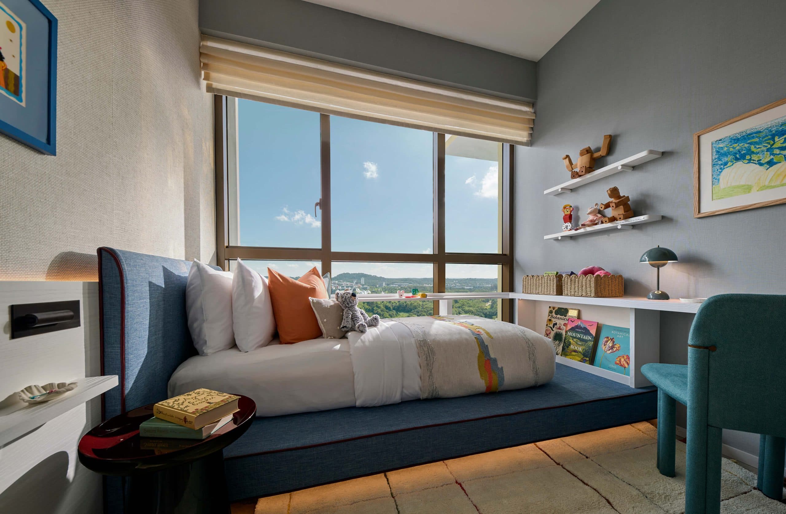 Teenage bedroom at Pinetree Hill